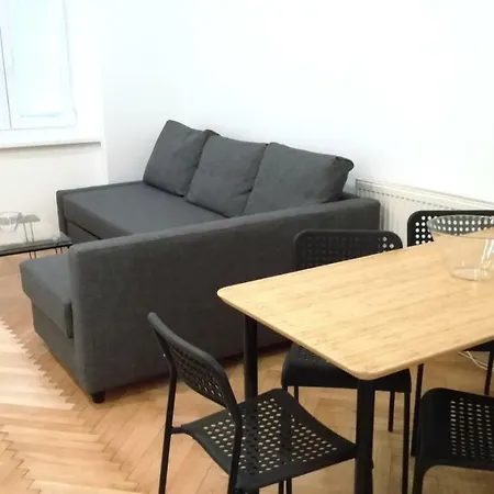 Apartman Downtown Viki *